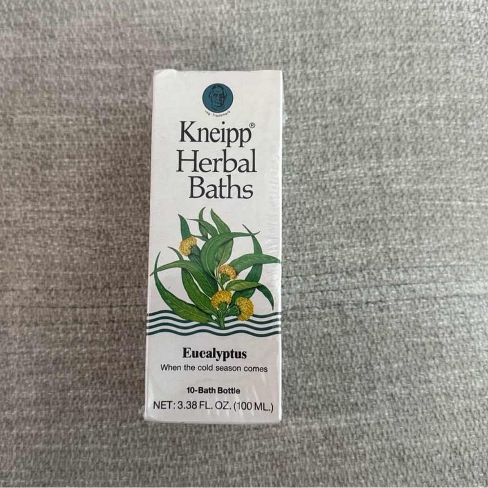 NEW Vintage Kneipp Herbal Baths - Eucalyptus. 10 Bath Bottle 3.38 fl oz